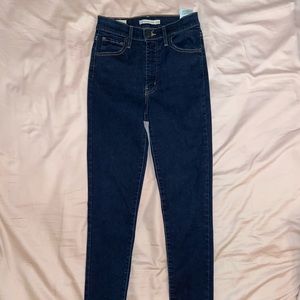Levi’s Mile High Super Skinny Jeans